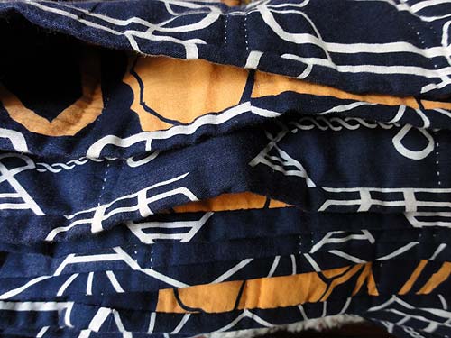  100422_259 Yukata - Quilt recyclant des tissus destinés aux kimonos d’été