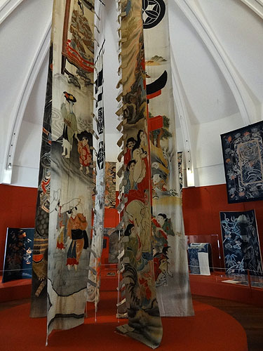 130828_052 Musée Guimet - Exposition "Tsutsugaki" - Textiles indigo du Japon - II -