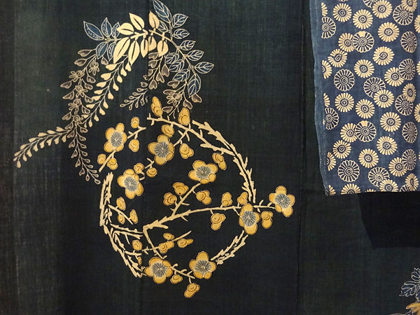 130828_190 Musée Guimet - Exposition "Tsutsugaki" - Textiles indigo du Japon - II -