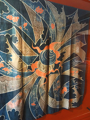 130828_235 Musée Guimet - Exposition "Tsutsugaki" - Textiles indigo du Japon - I -