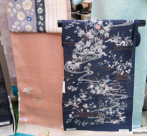 140323_065m Japon - Printemps 2014 - Exposition de kimonos dans la ville de Fukushima