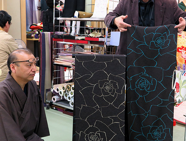 140323_074m Japon - Printemps 2014 - Exposition de kimonos dans la ville de Fukushima