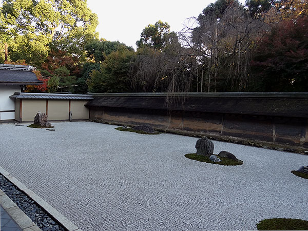 121116_504 Japon – L'automne à Kyôto –  Le Ryôanji - II - Le Jardin Karesansui